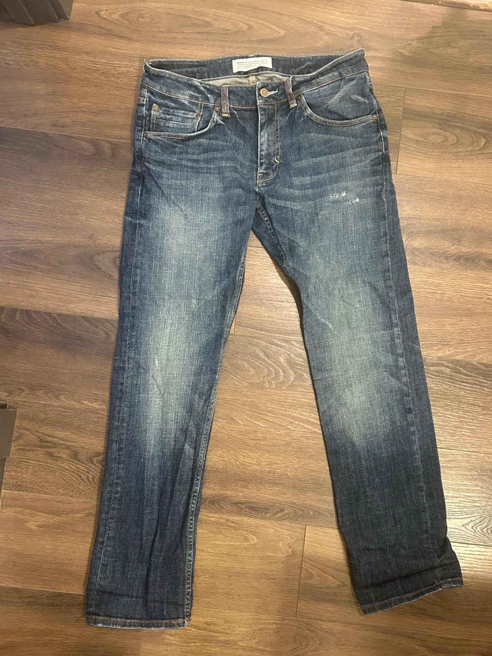 Adidas Originals Jeans RARE size 30
Waist Distressed and very cool